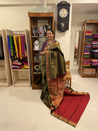 Mehendhi Green Jaquard Woven Saree